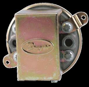 Dwyer Instruments Magnehelic Gauges -  Dwyer 1910 00 Difference Pressure Switch 0.07-0.15 Inch Wg
